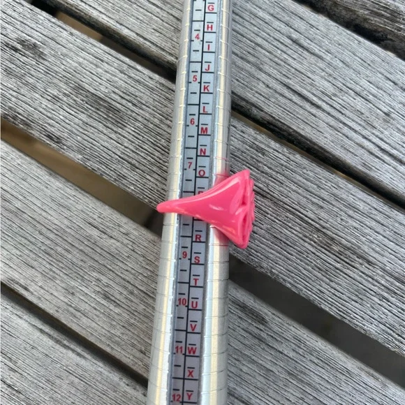 Lucite Pink/Coral Rose Carved Bracelet and Ring Set - Picture 4 of 6